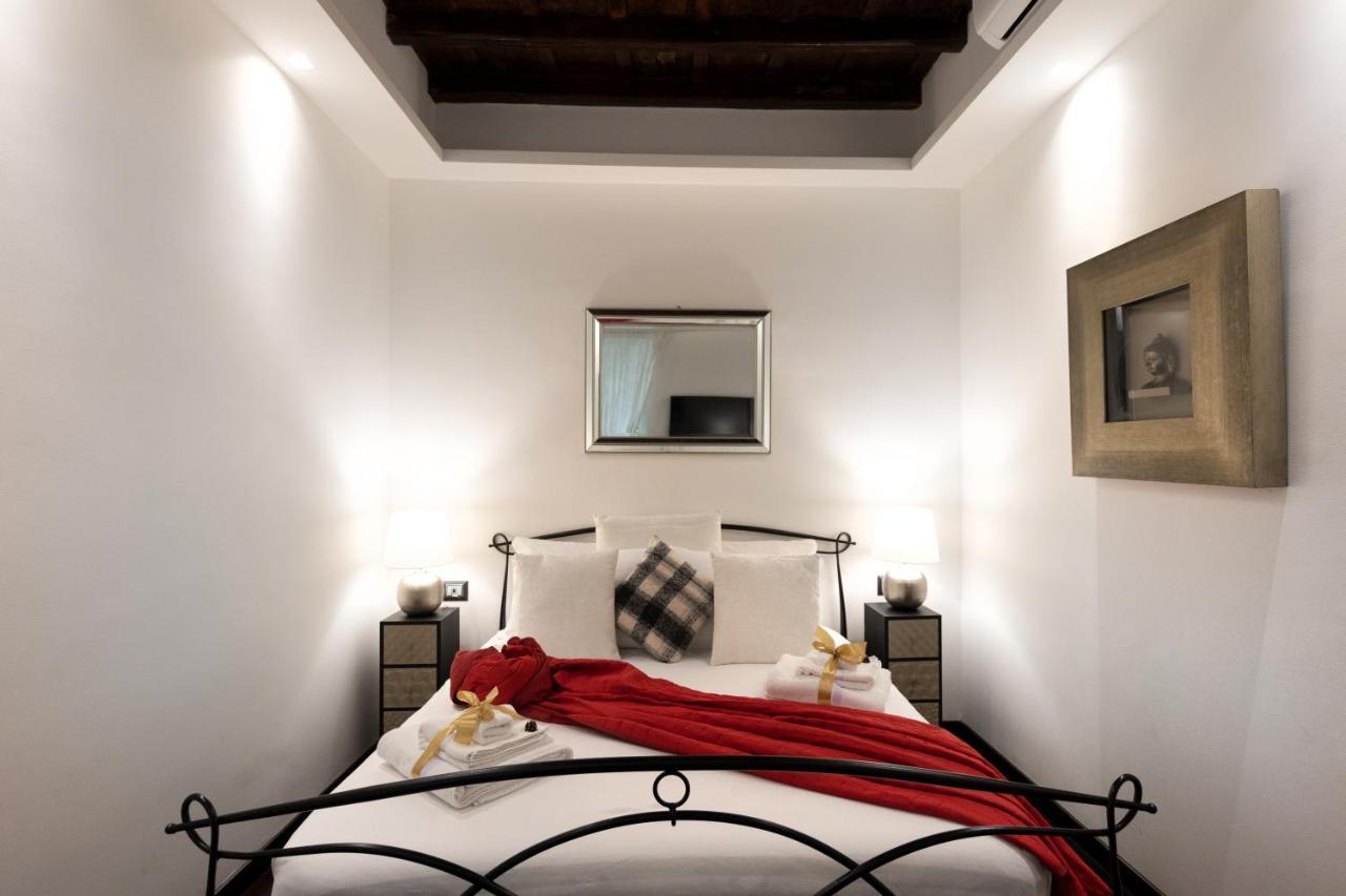 Barcaccia Luxury Suites Рим Екстериор снимка