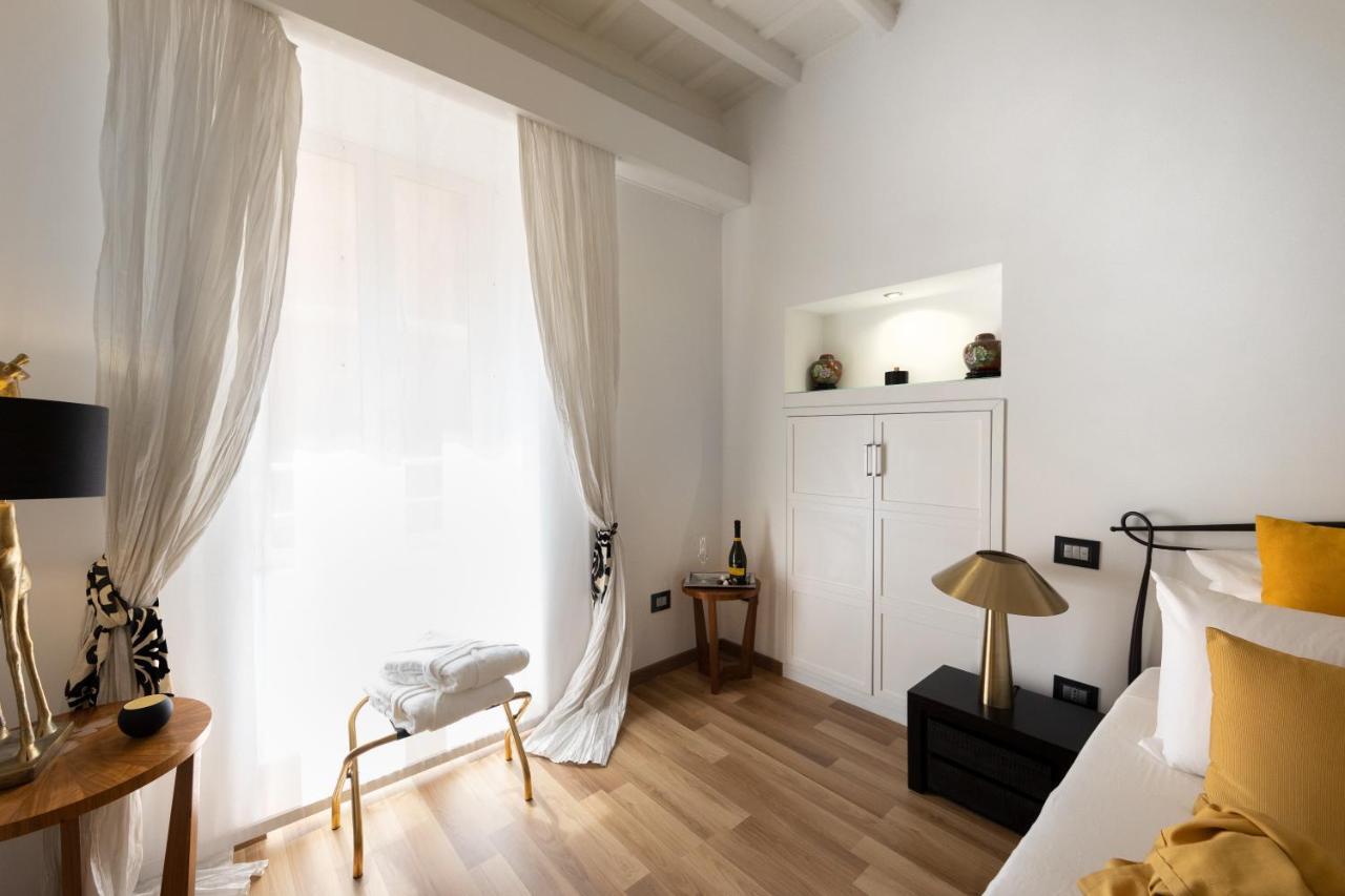 Barcaccia Luxury Suites Рим Екстериор снимка