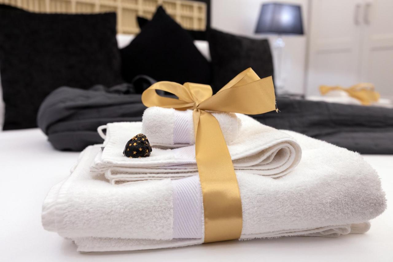 Barcaccia Luxury Suites Рим Екстериор снимка