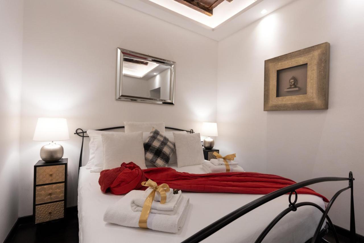 Barcaccia Luxury Suites Рим Екстериор снимка
