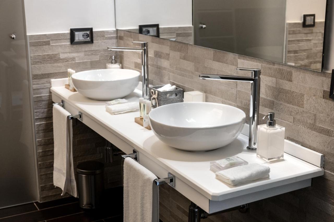 Barcaccia Luxury Suites Рим Екстериор снимка