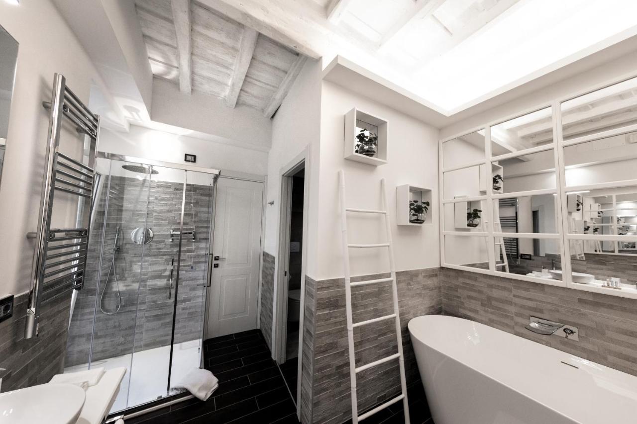 Barcaccia Luxury Suites Рим Екстериор снимка
